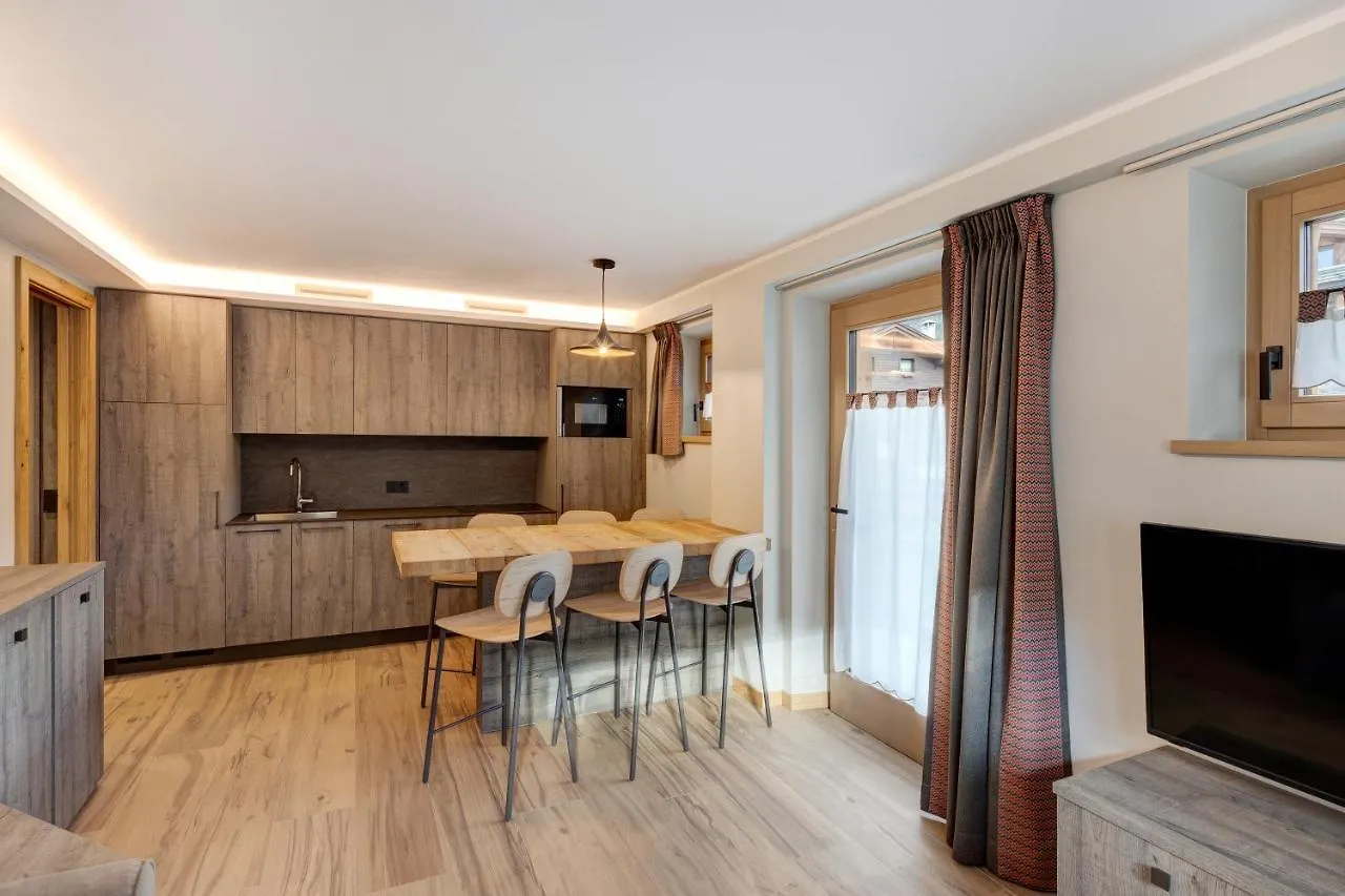 Snow Mountain Planet Suite House Ливиньо