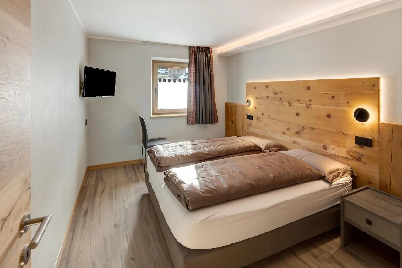 Snow Mountain Planet Suite House Ливиньо